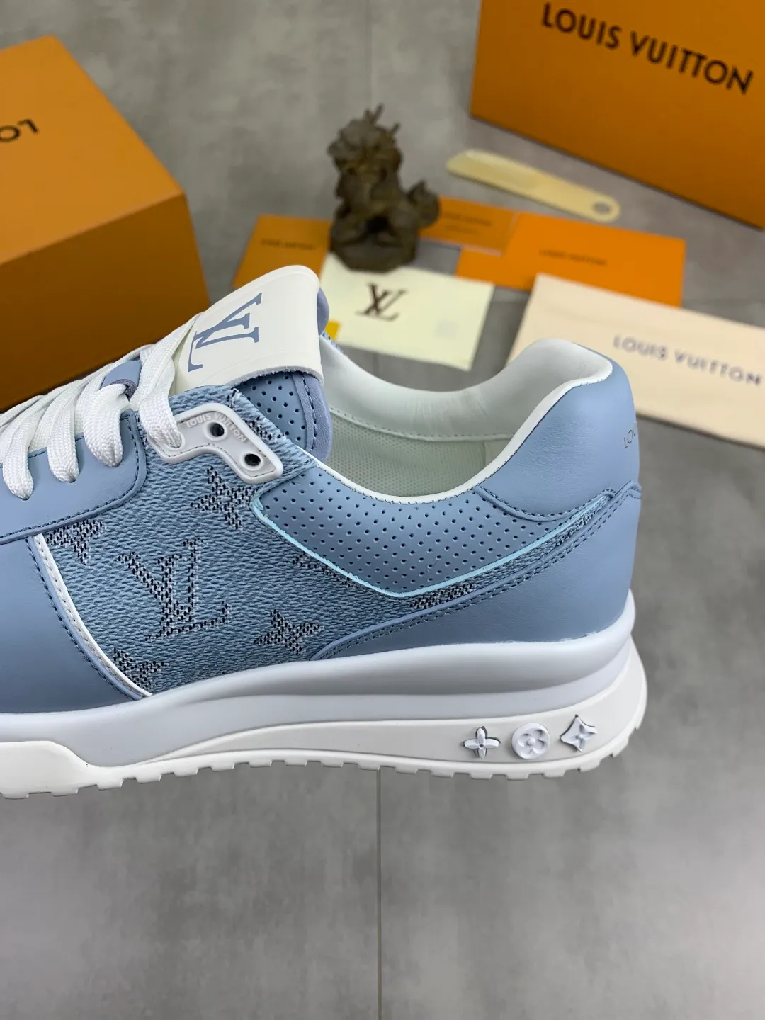 Men's men's shoes P680 new style 💶[LOUIS VUITTON] (original order) new style 🍀LV Louis Vuitton * - top version of LV classic trendy shoes! Use imported original cowhide and water-dyed cowhide lining. The latest original wear-resistant TPU combination outsole! High quality products! Multiple colors available, code number: 39-45 (46 customized)
